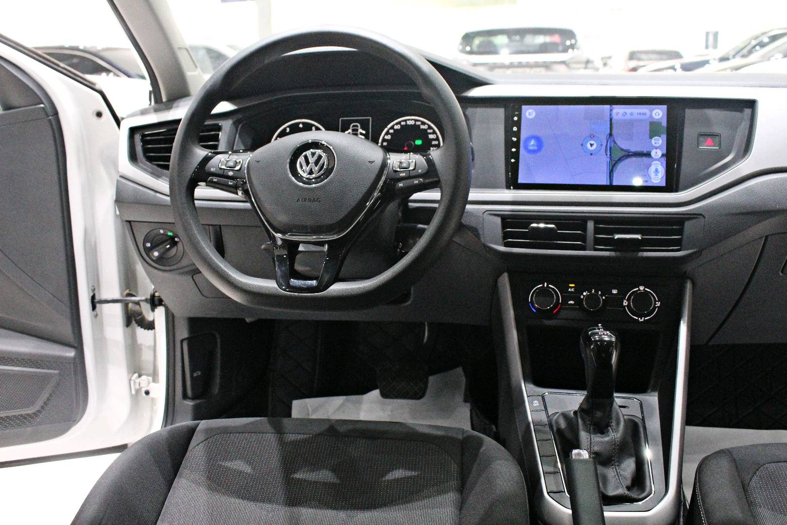 Volkswagen Polo 2020 car image #6