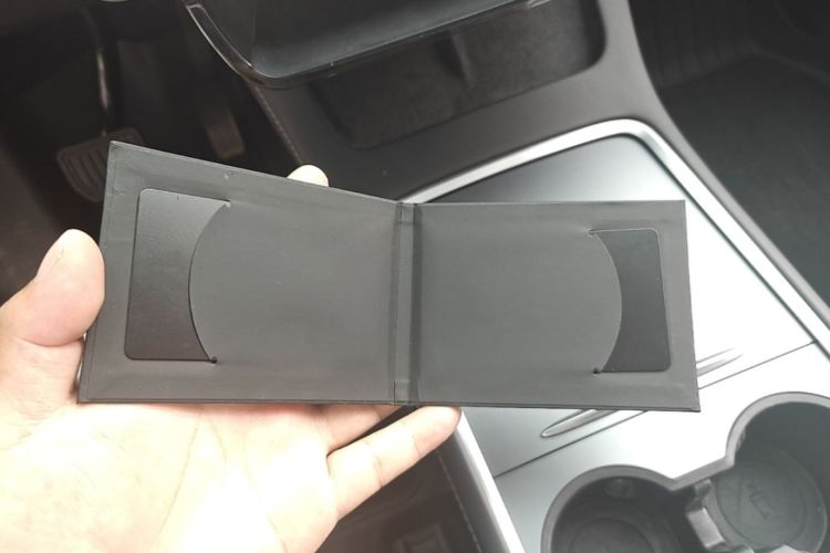 Tesla Model Y 2023 car image #9