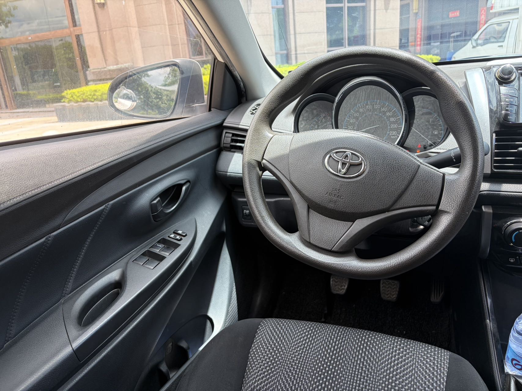 Toyota Vios 2015 car image #8