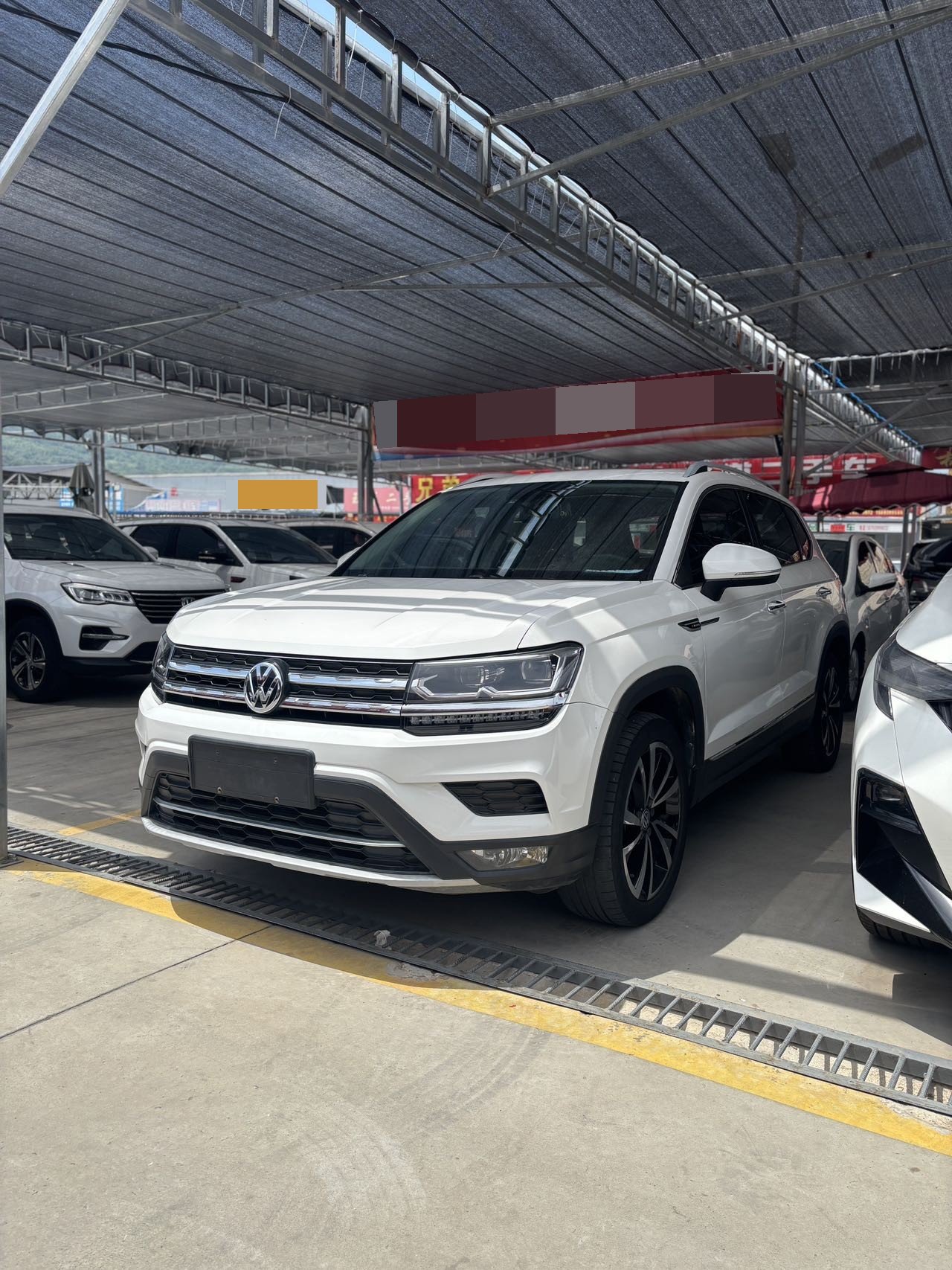 2019 immagine di auto 