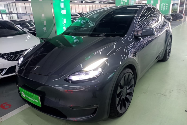 Tesla Model Y 2022 immagine di auto #2