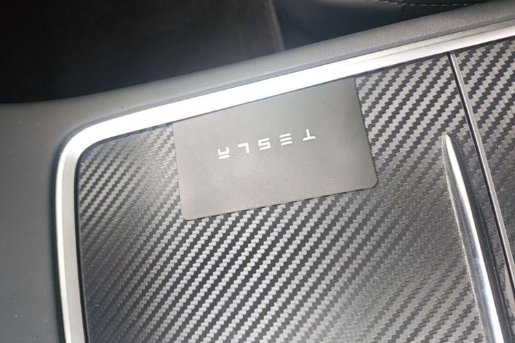 Tesla Model 3 2021 car image #9