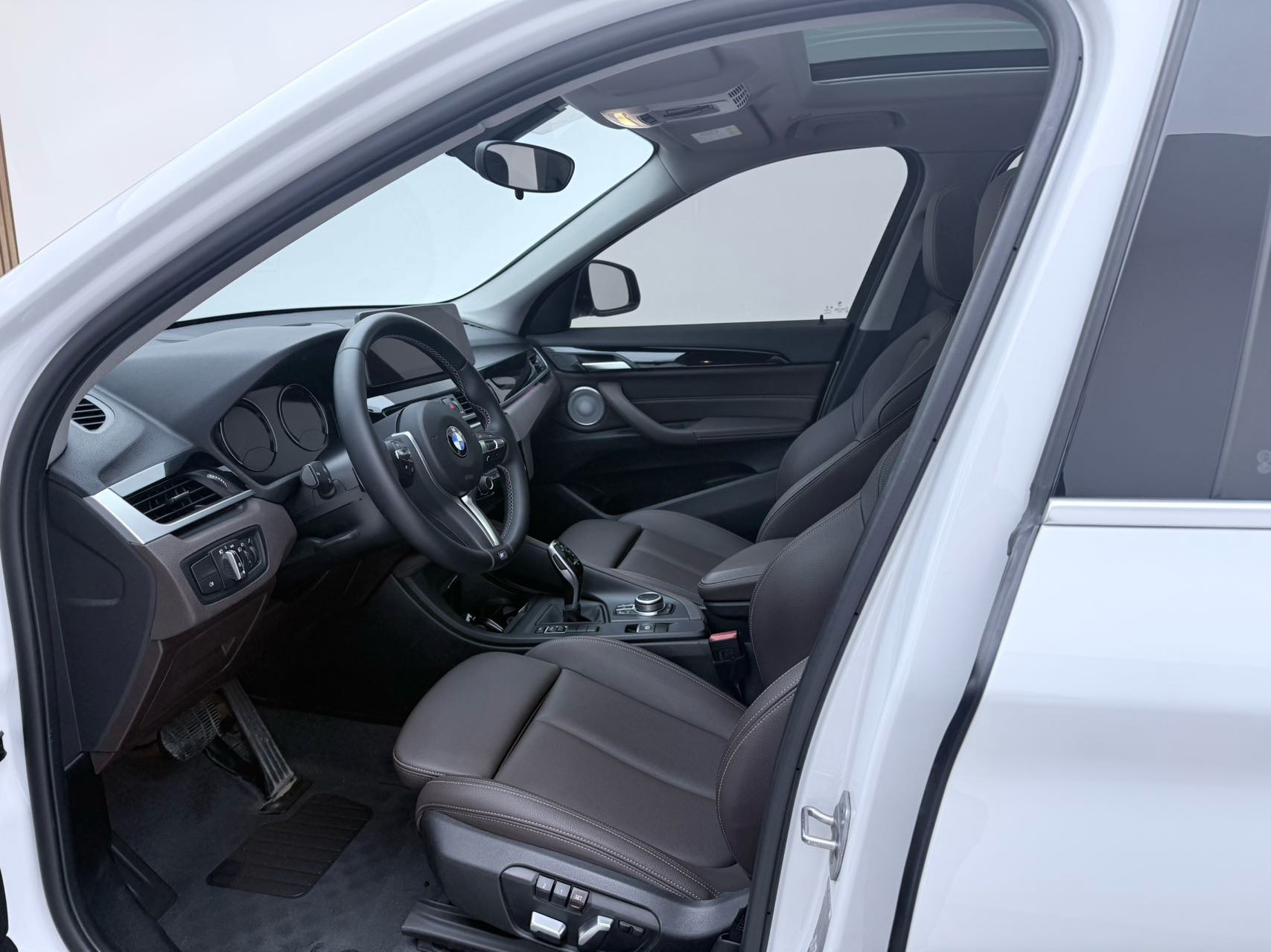 2022 car image #7