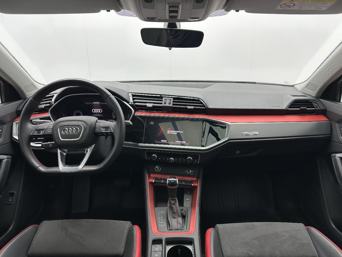 Audi Q3 2023 car image #7