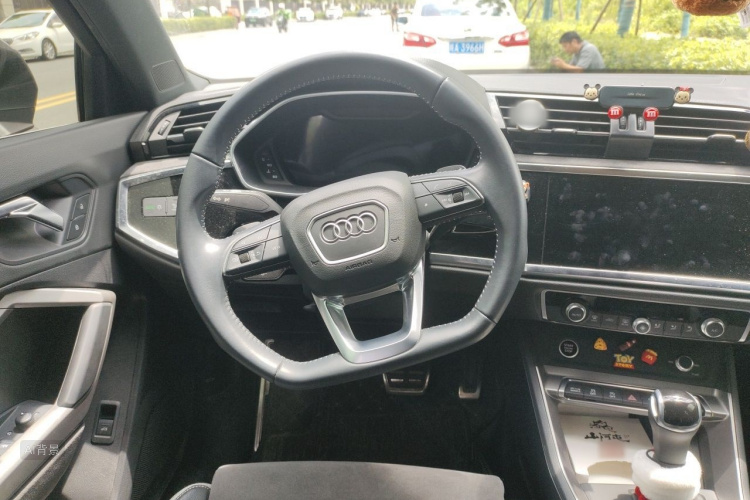 Audi Q3 2022 #12 Audi Q3 2022 car image #12