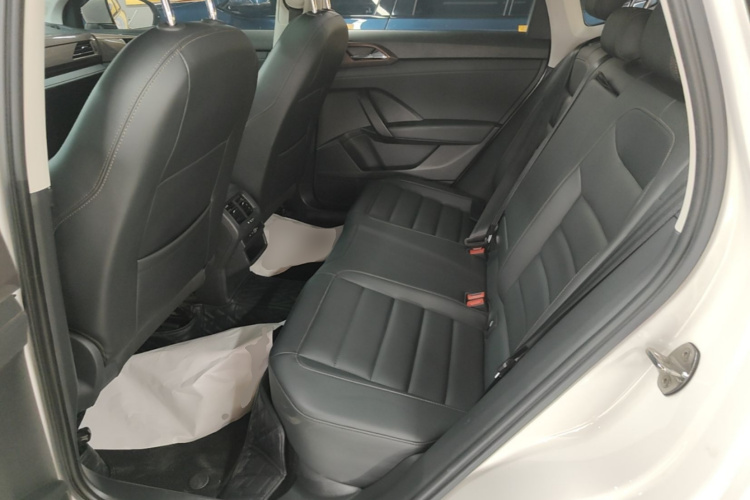 Volkswagen Tharu 2022 صورة سيارة #17