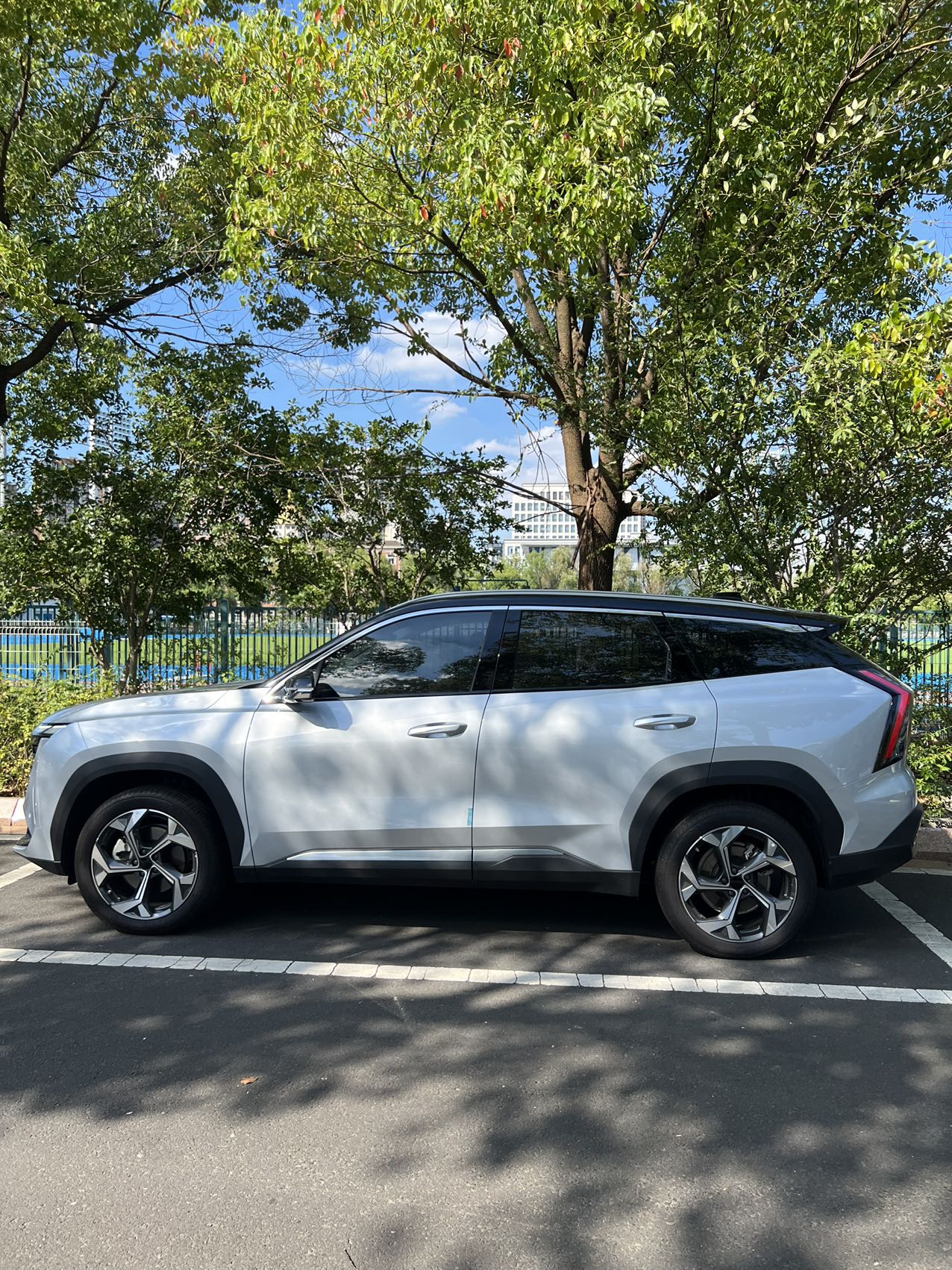 GEELY Boyue L 2023 car image #3