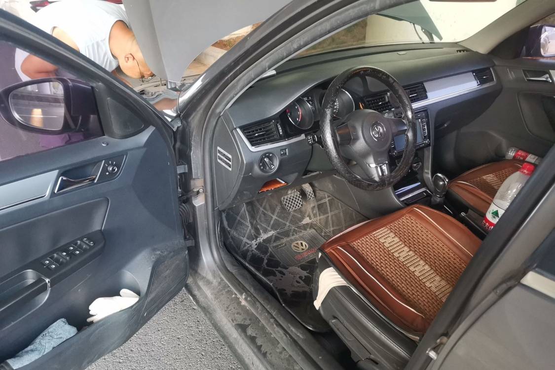Volkswagen Bora 2013 immagine di auto #23