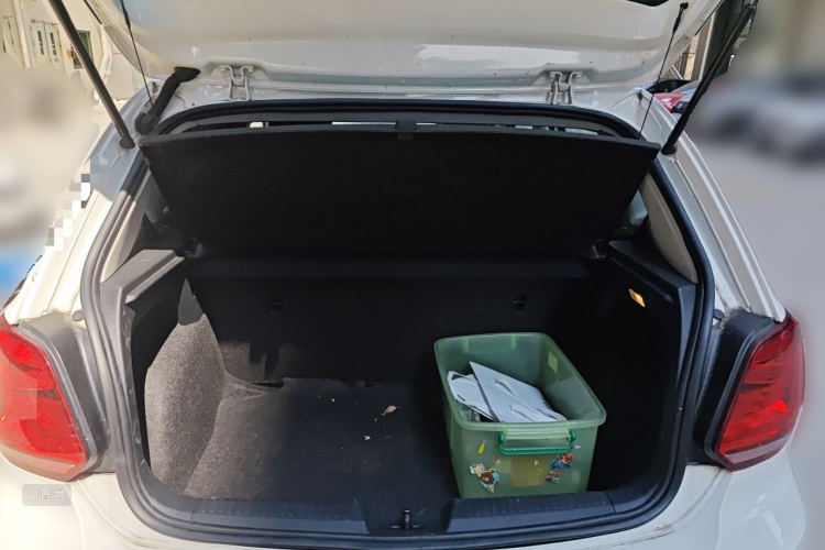 Volkswagen Polo 2016 car image #21
