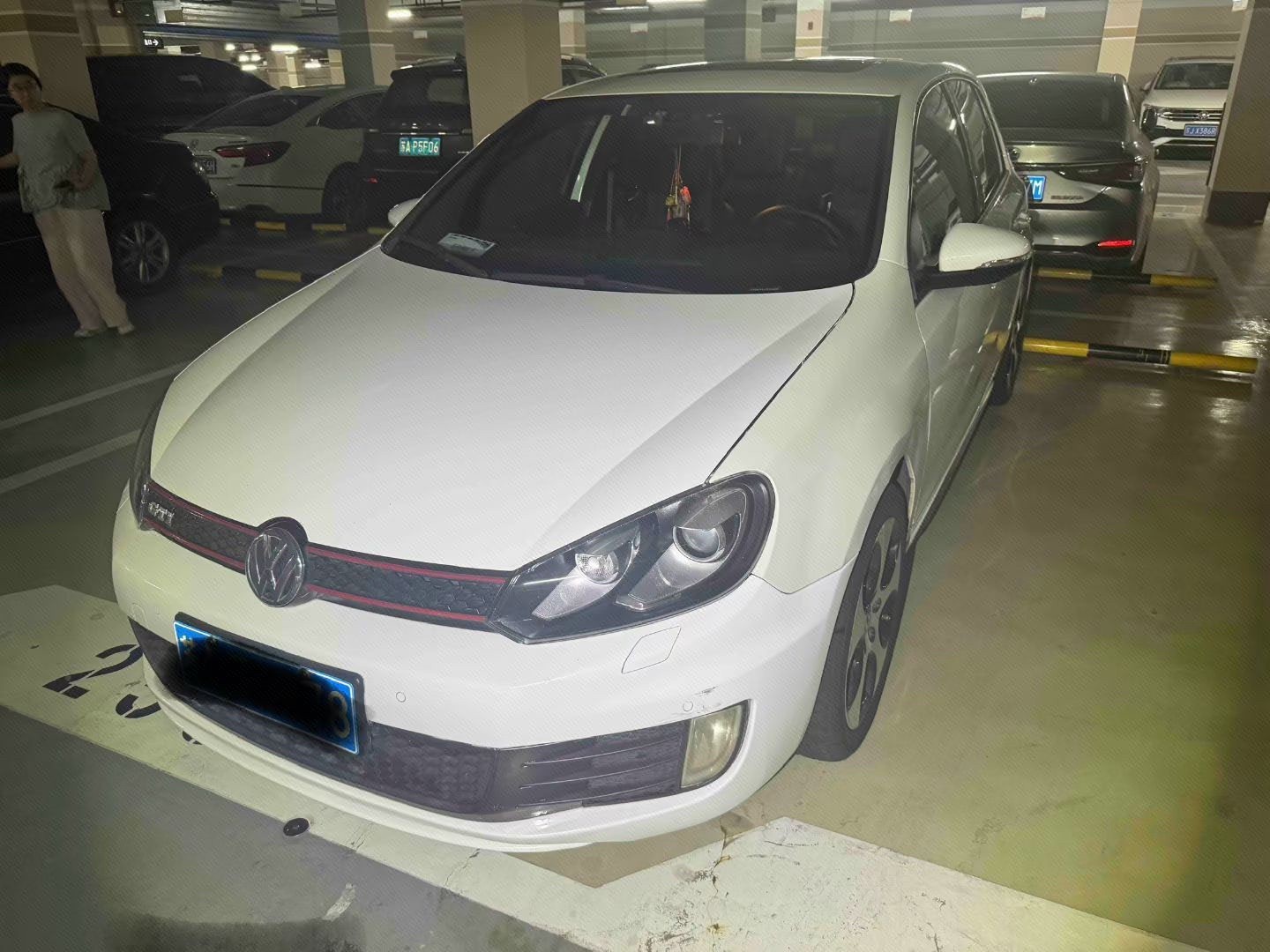 Volkswagen GolfGTI 2012 Volkswagen GolfGTI 2012 car image