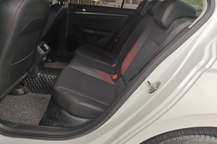 Volkswagen Bora 2018 car image #17