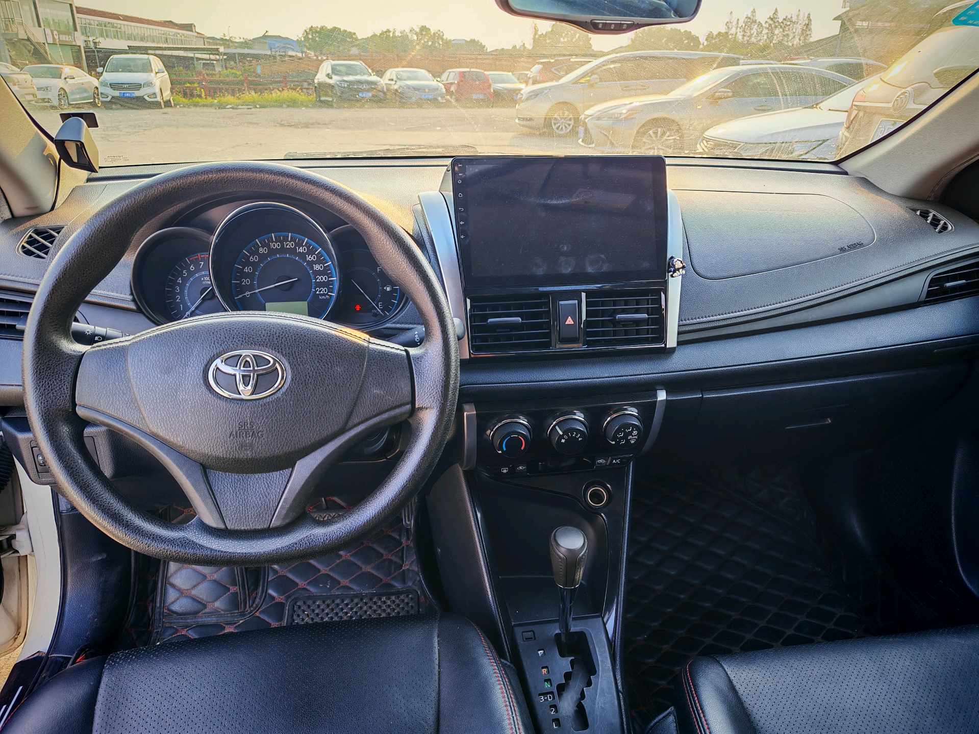 Toyota Vios 2015 imagen de coche #7