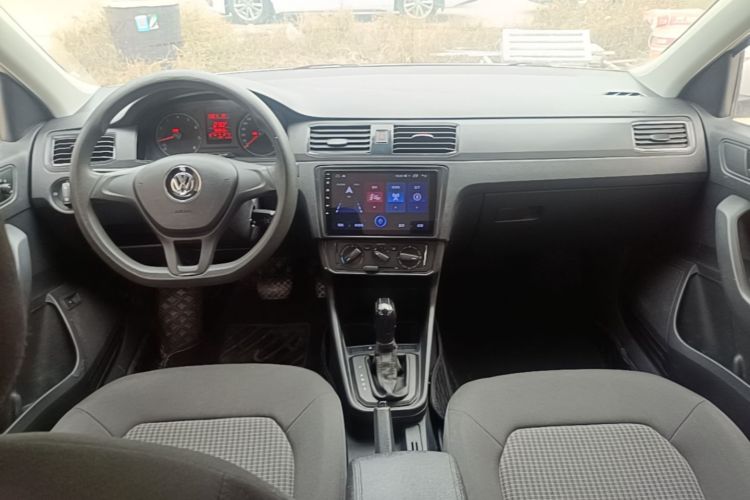 Volkswagen Santana 2022 car image #11