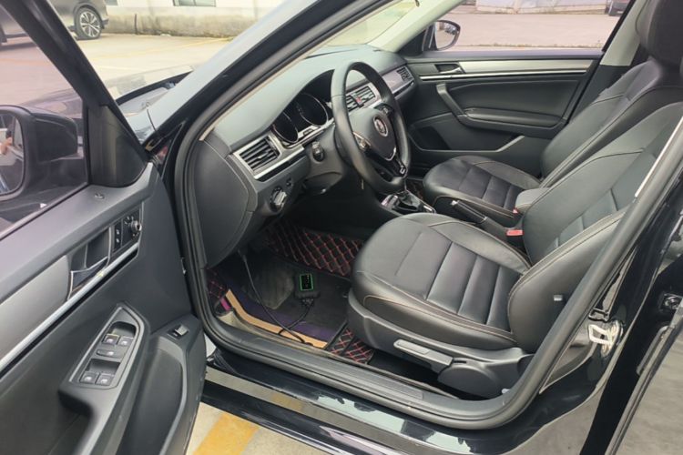 Volkswagen Bora 2018 imagen de coche #16