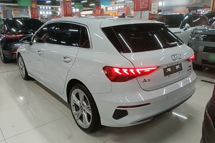 Audi A3 2021 immagine di auto #5