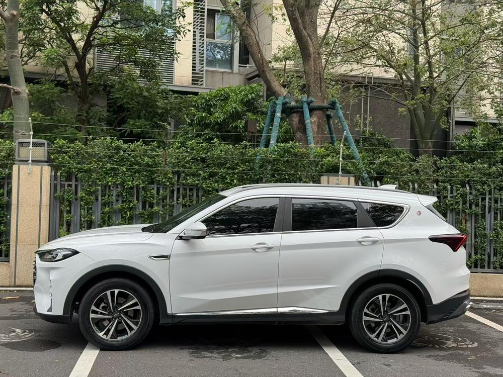 Jetour X70 PLUS 2022 car image #3