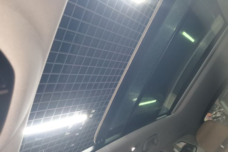 GEELY Boyue L 2023 immagine di auto #18