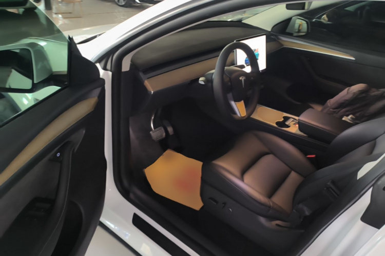 Tesla Model Y 2022 #12 Tesla Model Y 2022 car image #12