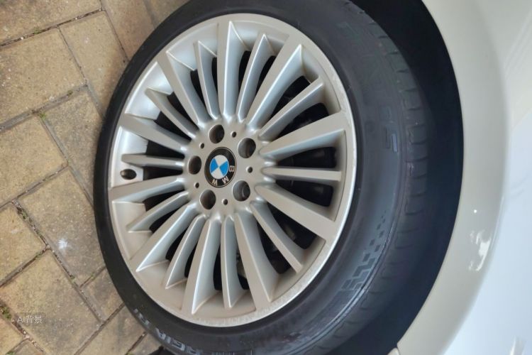 BMW 3 Series 2018 #9 BMW 3 Series 2018 صورة سيارة #9
