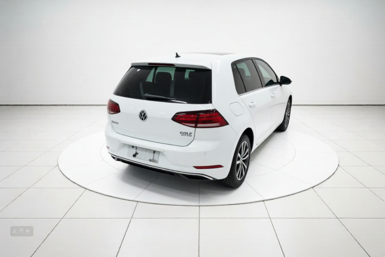 Volkswagen Golf 2018 car image #5
