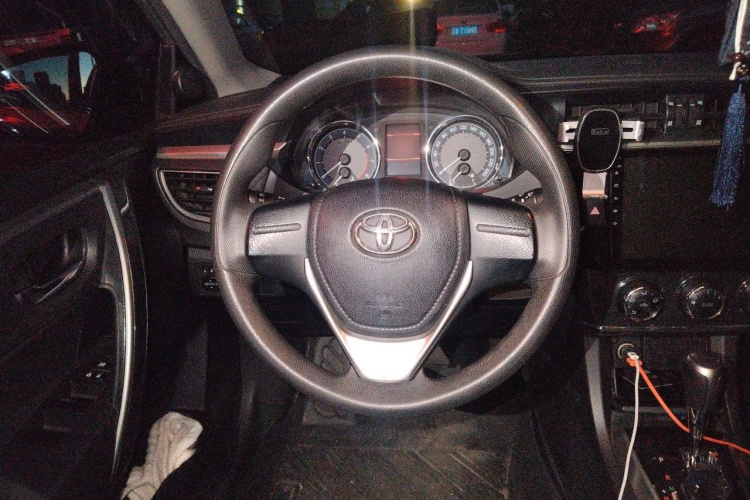 Toyota Corolla 2016 #11 Toyota Corolla 2016 car image #11