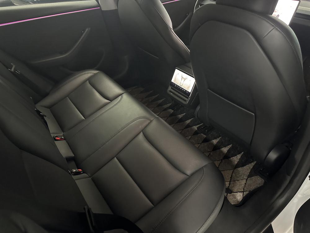 Tesla Model 3 2024 immagine di auto #16