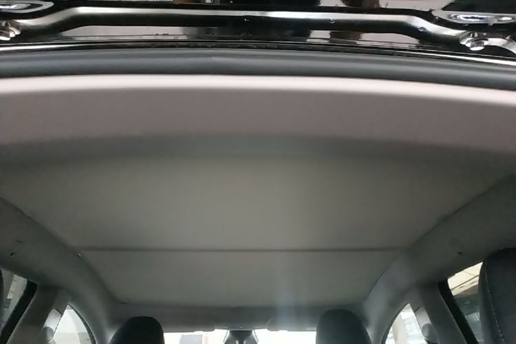 Tesla Model Y 2023 #18 Tesla Model Y 2023 car image #18
