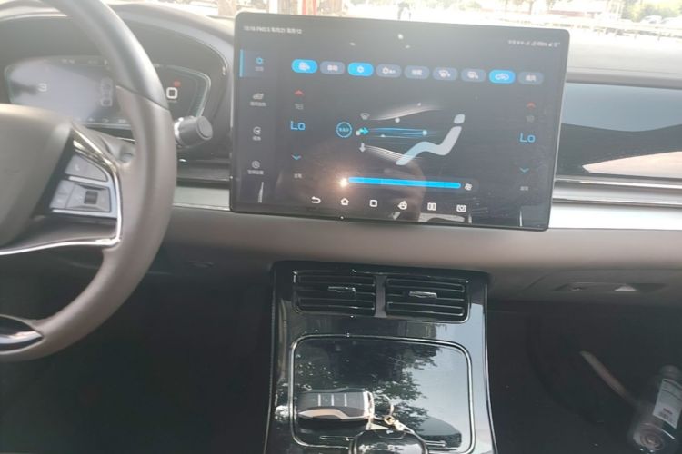 BYD Han 2022 image de voiture #17
