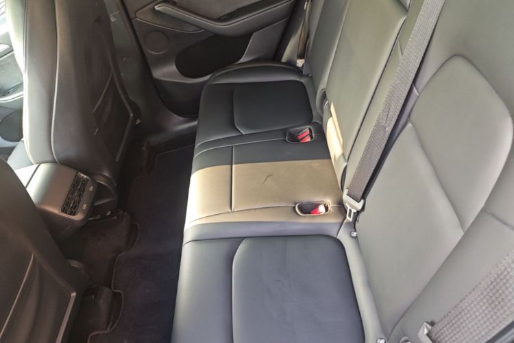 Tesla Model Y 2021 #13 Tesla Model Y 2021 car image #13