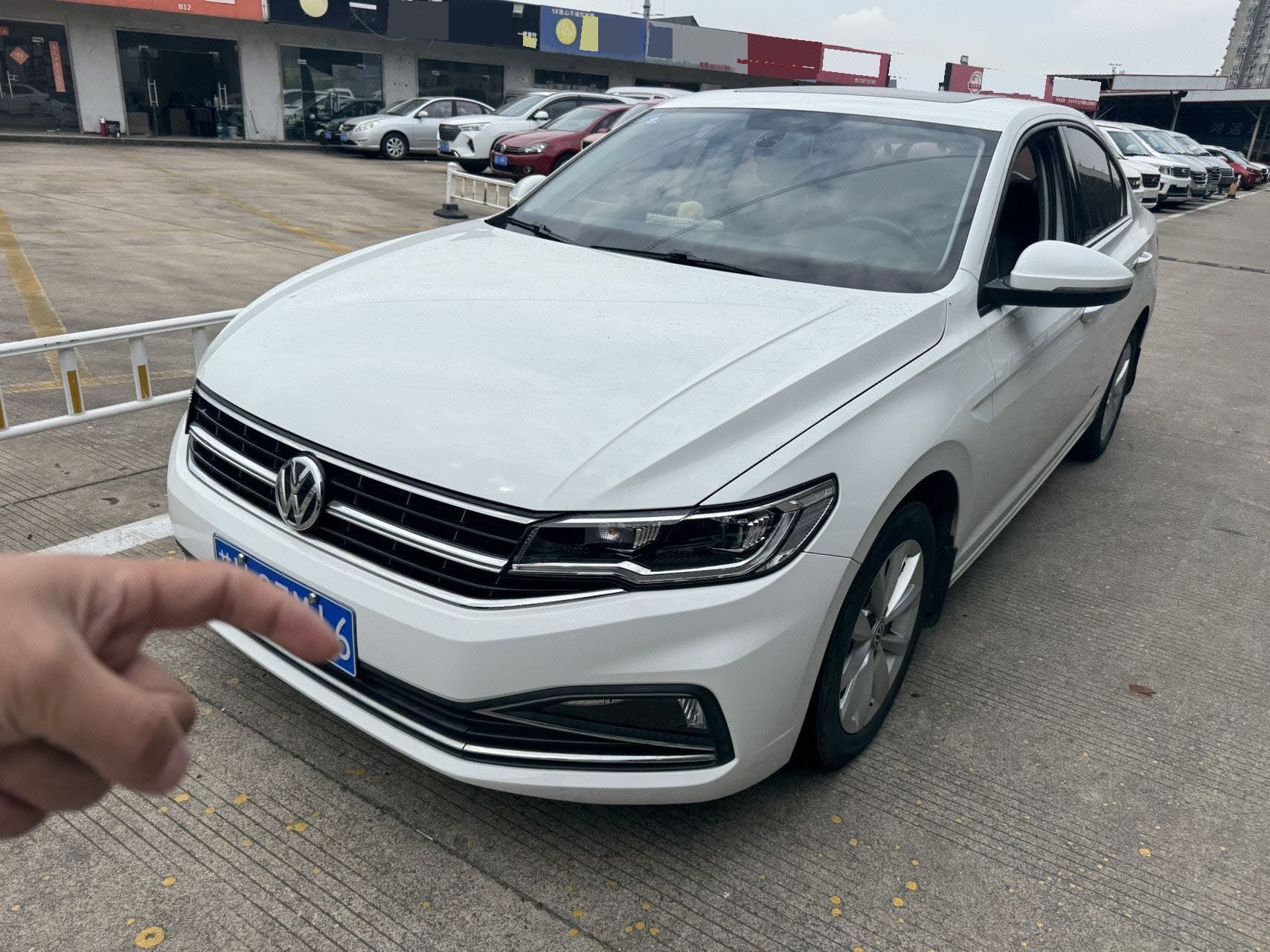 Volkswagen Bora 2020 car image 