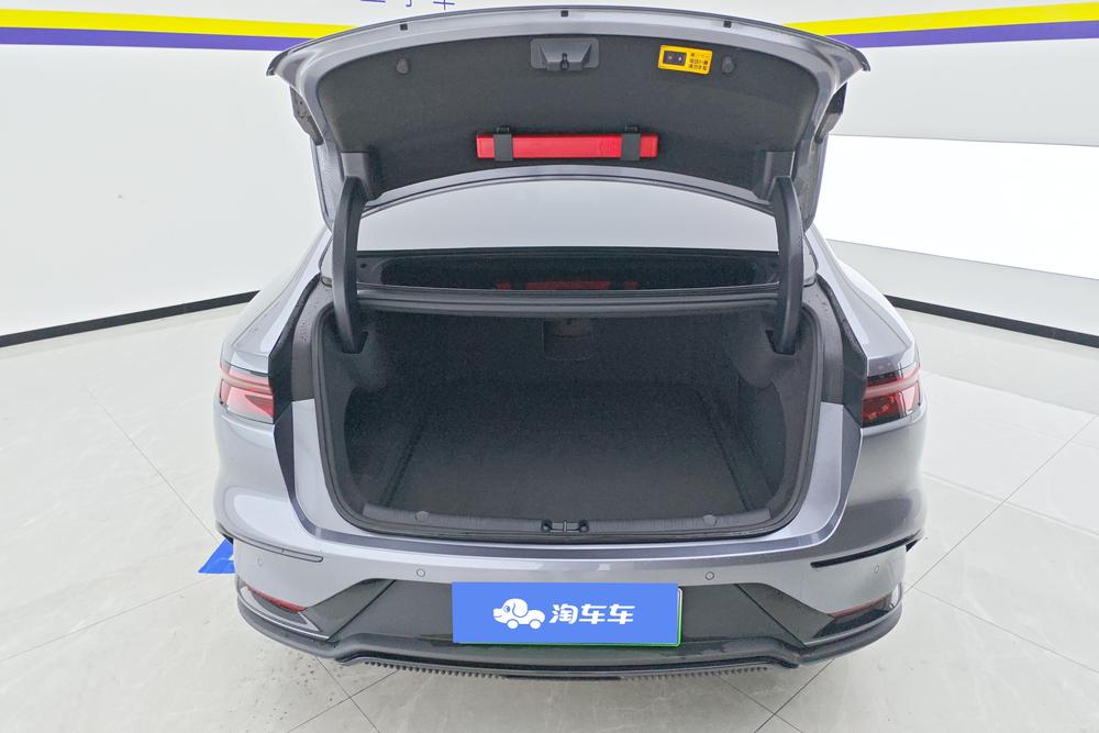 BYD Han 2023 car image #17