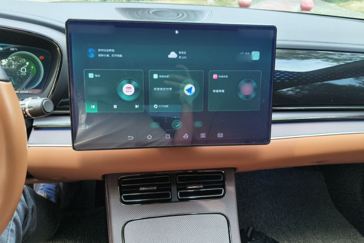 BYD Han 2022 car image #17