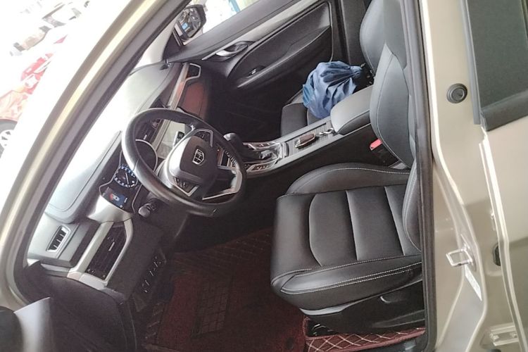 GEELY Emgrand 2019 #16 GEELY Emgrand 2019 car image #16