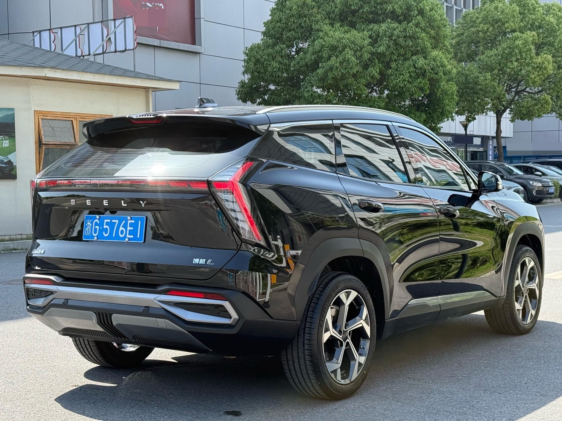 GEELY Boyue L 2024 car image #5
