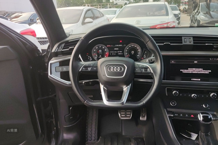 Audi Q3 2022 car image #12