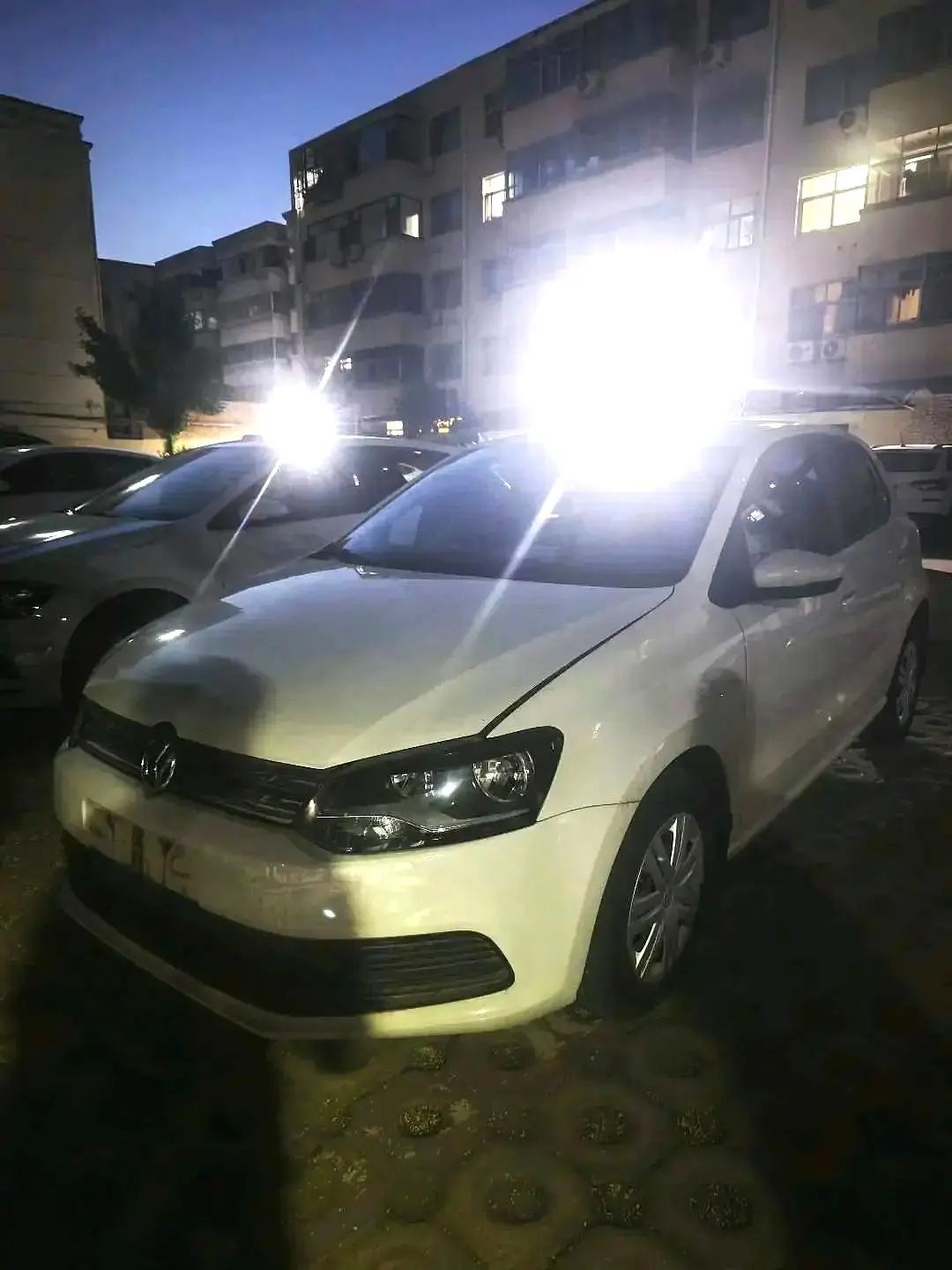 Volkswagen Polo 2019 car image 
