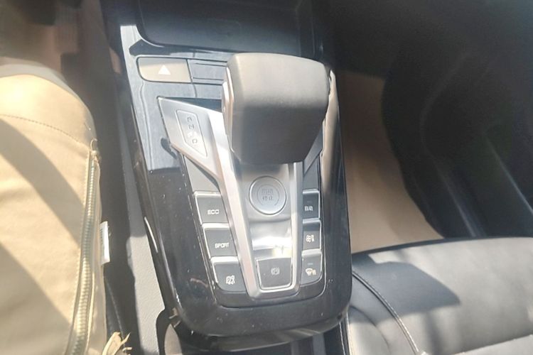 BYD Yuan New Energy 2019 #14 BYD Yuan New Energy 2019 car image #14