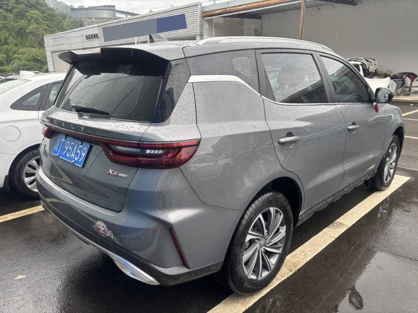 GEELY Vision X6 2023 car image #3