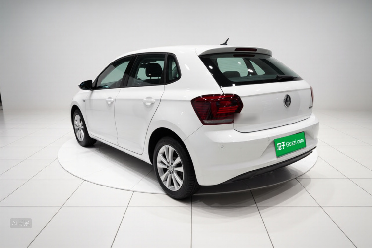 Volkswagen Polo 2019 car image #5