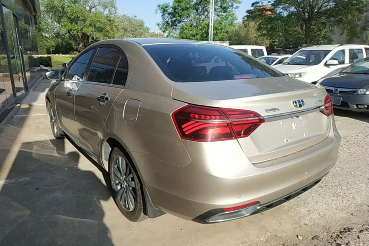 GEELY Emgrand 2018 #5 GEELY Emgrand 2018 car image #5