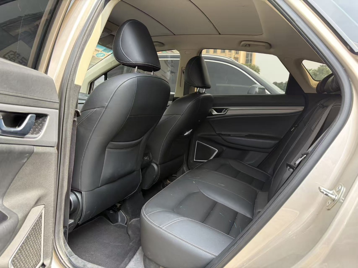 GEELY Emgrand GS 2018 car image #3