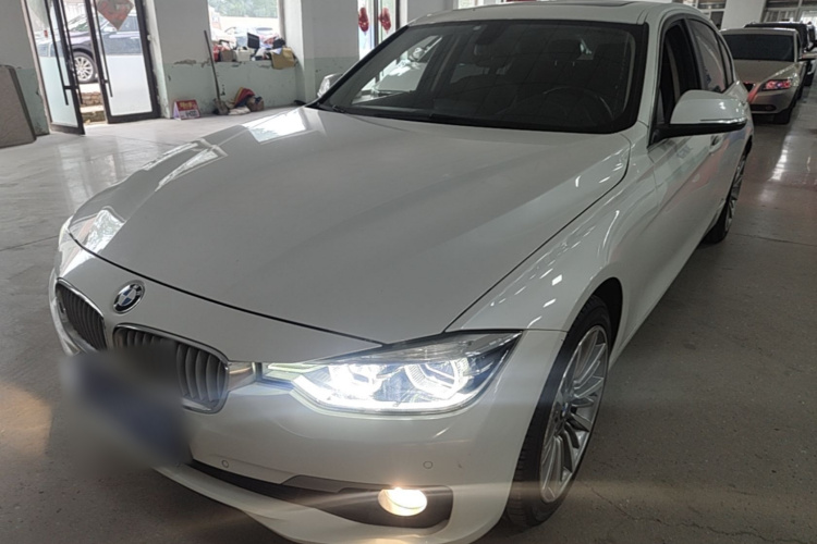 BMW 3 Series 2019 car image #2