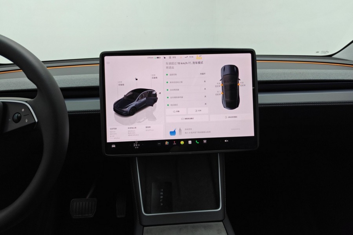 Tesla Model Y 2025 car image #5