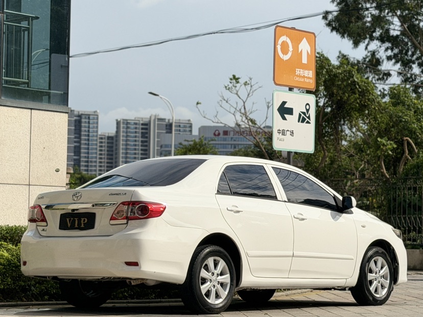Toyota Corolla 2013 car image #6