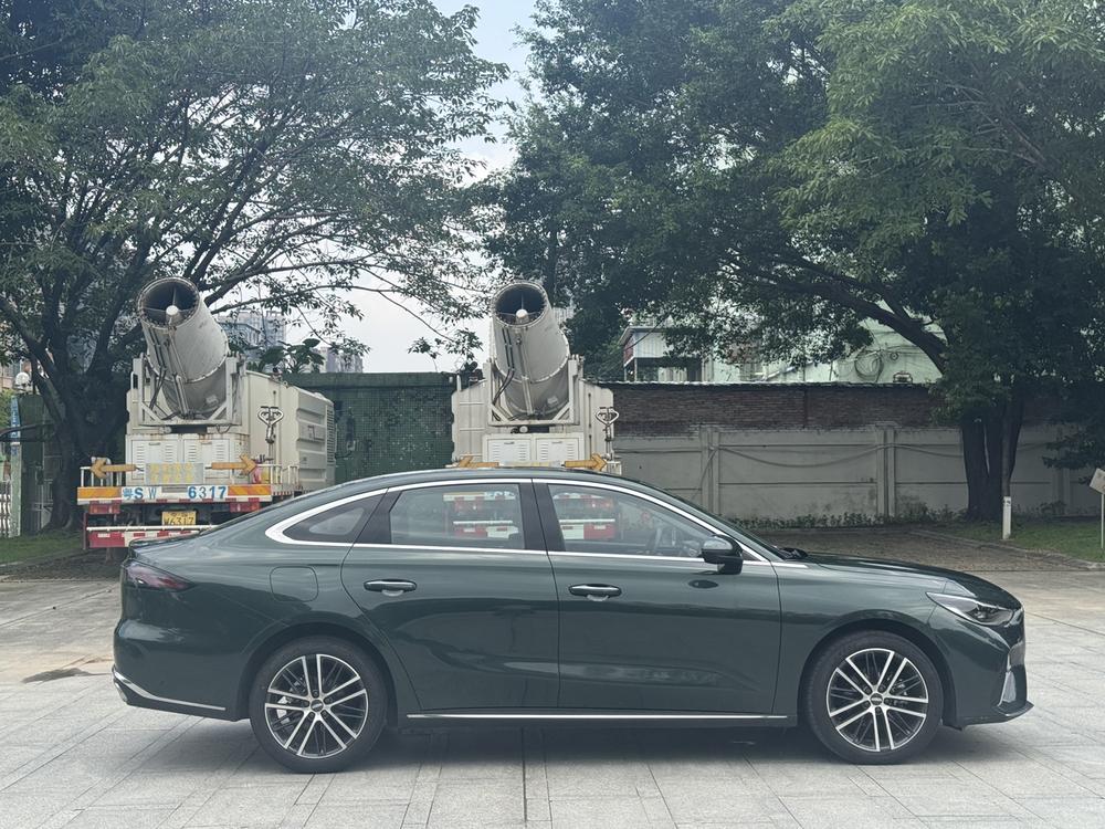 GEELY Emgrand 2025 #7 GEELY Emgrand 2025 car image #7