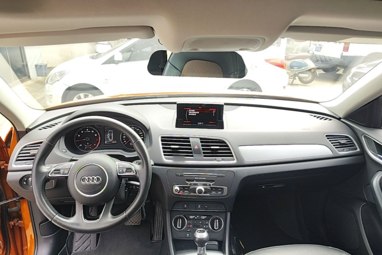 Audi Q3 2018 #11 Audi Q3 2018 car image #11