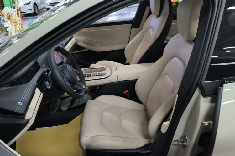 MI SU7 2025 car image #15