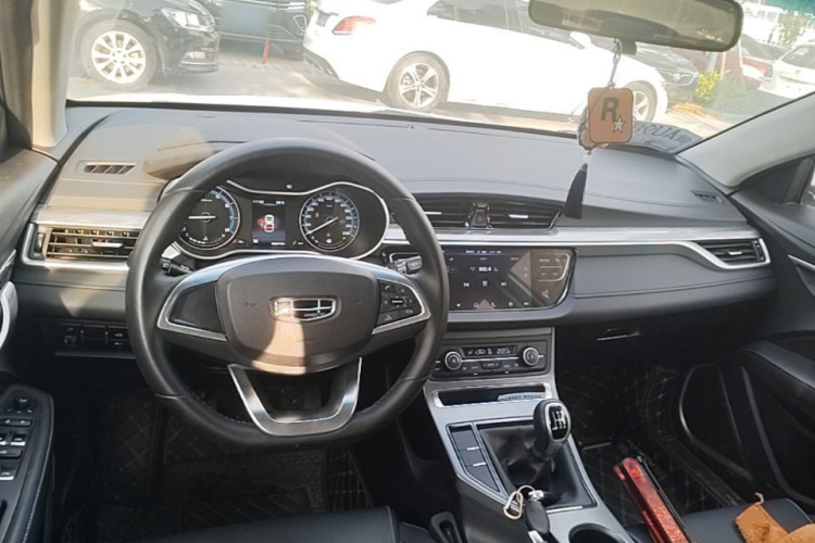 GEELY Emgrand 2020 #12 GEELY Emgrand 2020 car image #12