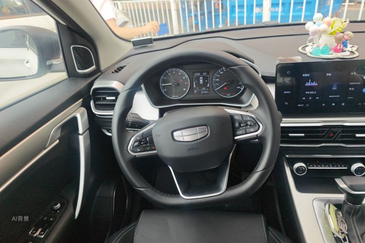 GEELY Coolray 2026 изображение автомобиля #12