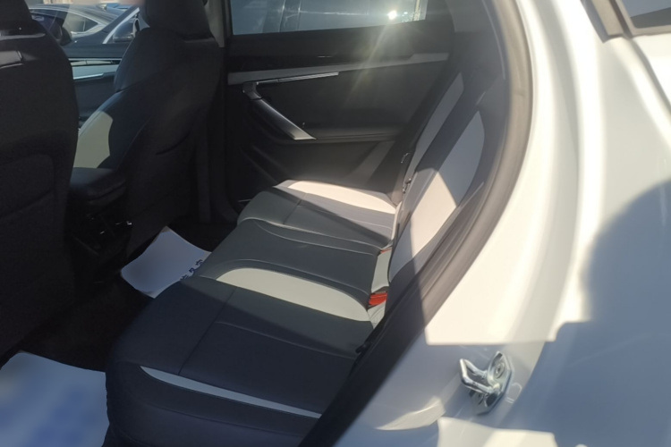 GEELY Boyue L 2024 car image #13